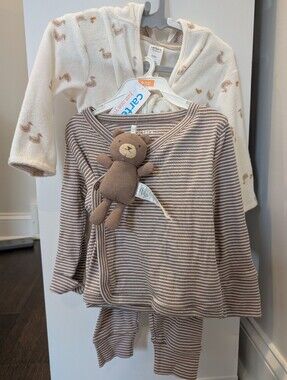 Carter's Bundle - Robe & Matching Set - 0-9 Months